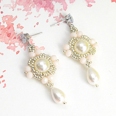 Серьги-подвески с жемчужными бусинами