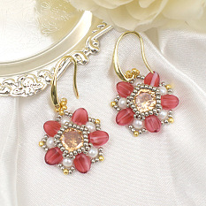 Чешские серьги в виде цветов из стеклянных бусин