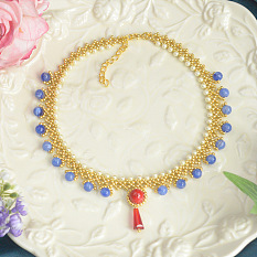 Синее и белое ожерелье из бисера в винтажном стиле