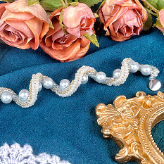 Spiralperlenarmband mit Perlen