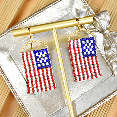 Boucles d’oreilles drapeau américain perlées_