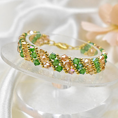 Bracelet toupie simple en perles aux couleurs printanières