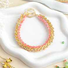 Браслет из розового и золотистого стекляруса