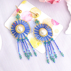 Серьги-ловцы снов из бисера синего цвета