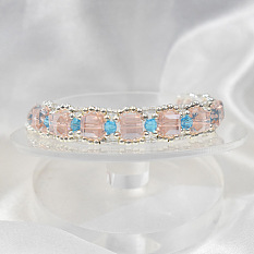 Bracelet de perles à ressort simple avec perles de verre cristal carrées