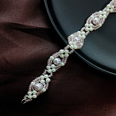 Seed Beaded Bracelet with Pearl Beads