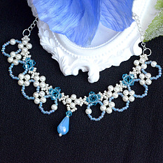 Halskette aus blauem Glas und Perlen im Ozean-Stil