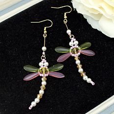 Серьги в виде стрекоз из стекла и жемчуга