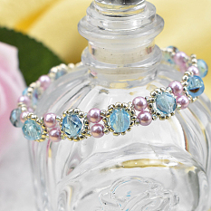 Pulsera primaveral creativa con cuentas de azufaifo y perlas