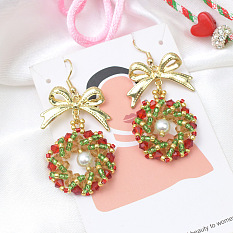 Серьги-венки из стеклянных бусин