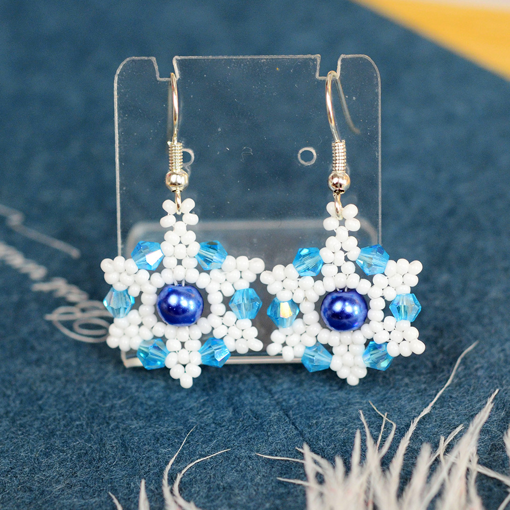 Boucles D'Oreilles Pendantes En Turquoise Bleue Avec Pétales De Fleurs Sculptées En Concho D