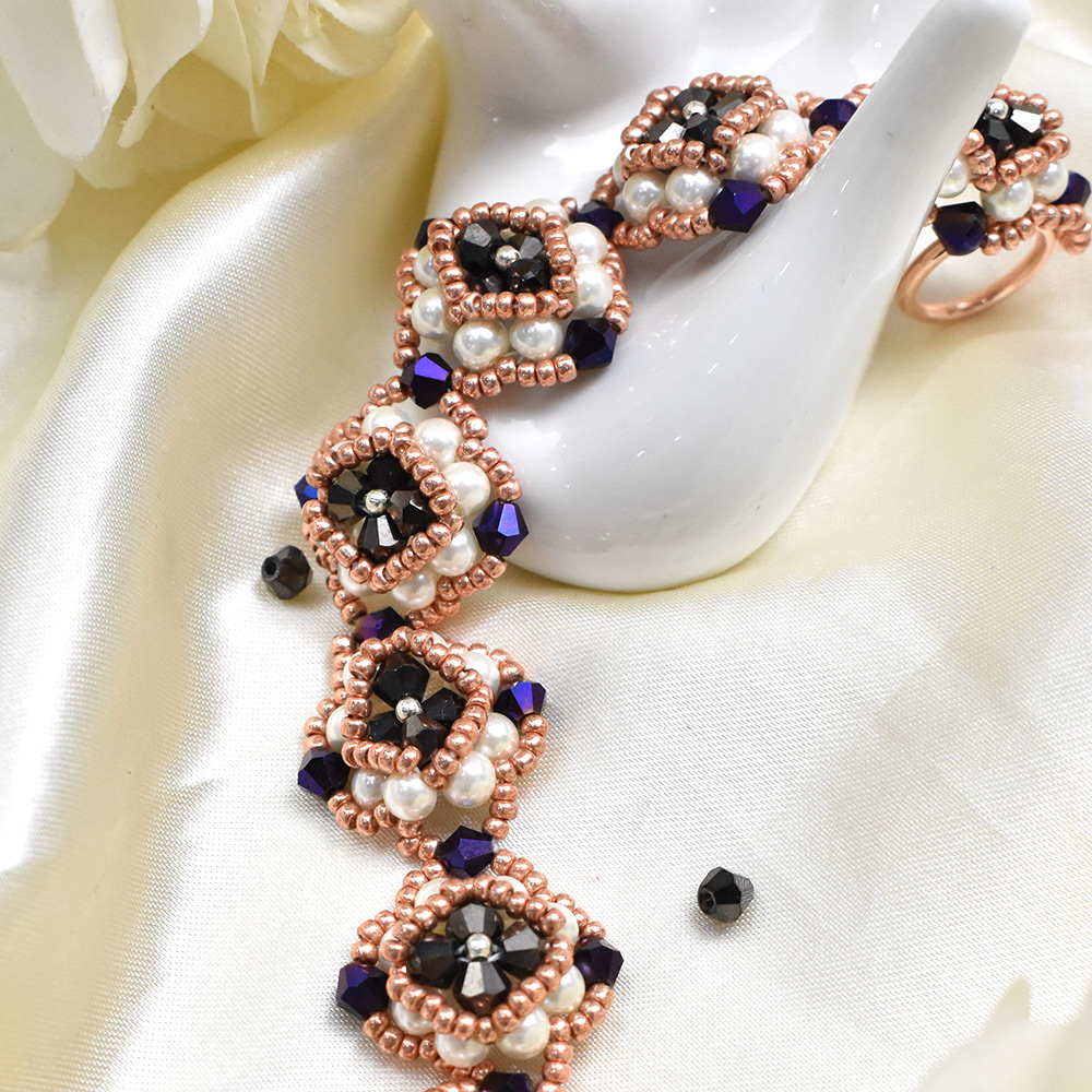 PandaHall Selected мастер-класс по биконусному безелю и браслету из жемчужных бусин.-7