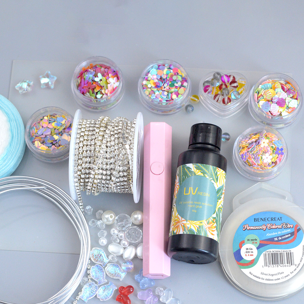 Головной убор из смоляной ленты