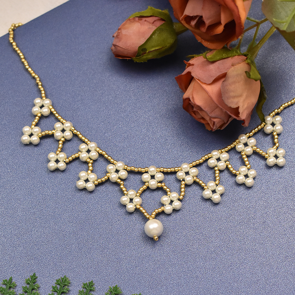 PandaHall Selected Idee einer eleganten Perlenkette