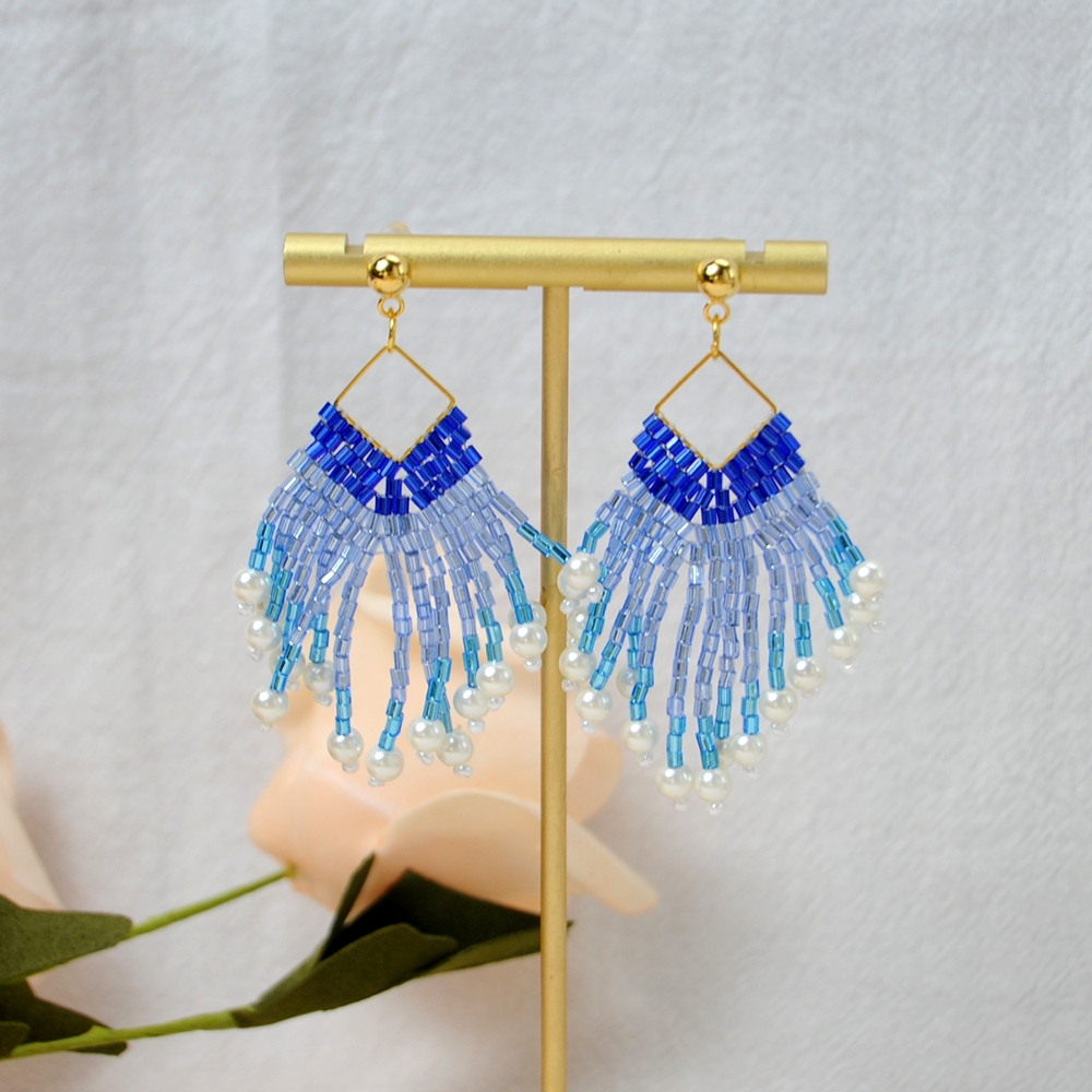 PandaHall Selected идея серег с бахромой и бусинами-трубочками-6