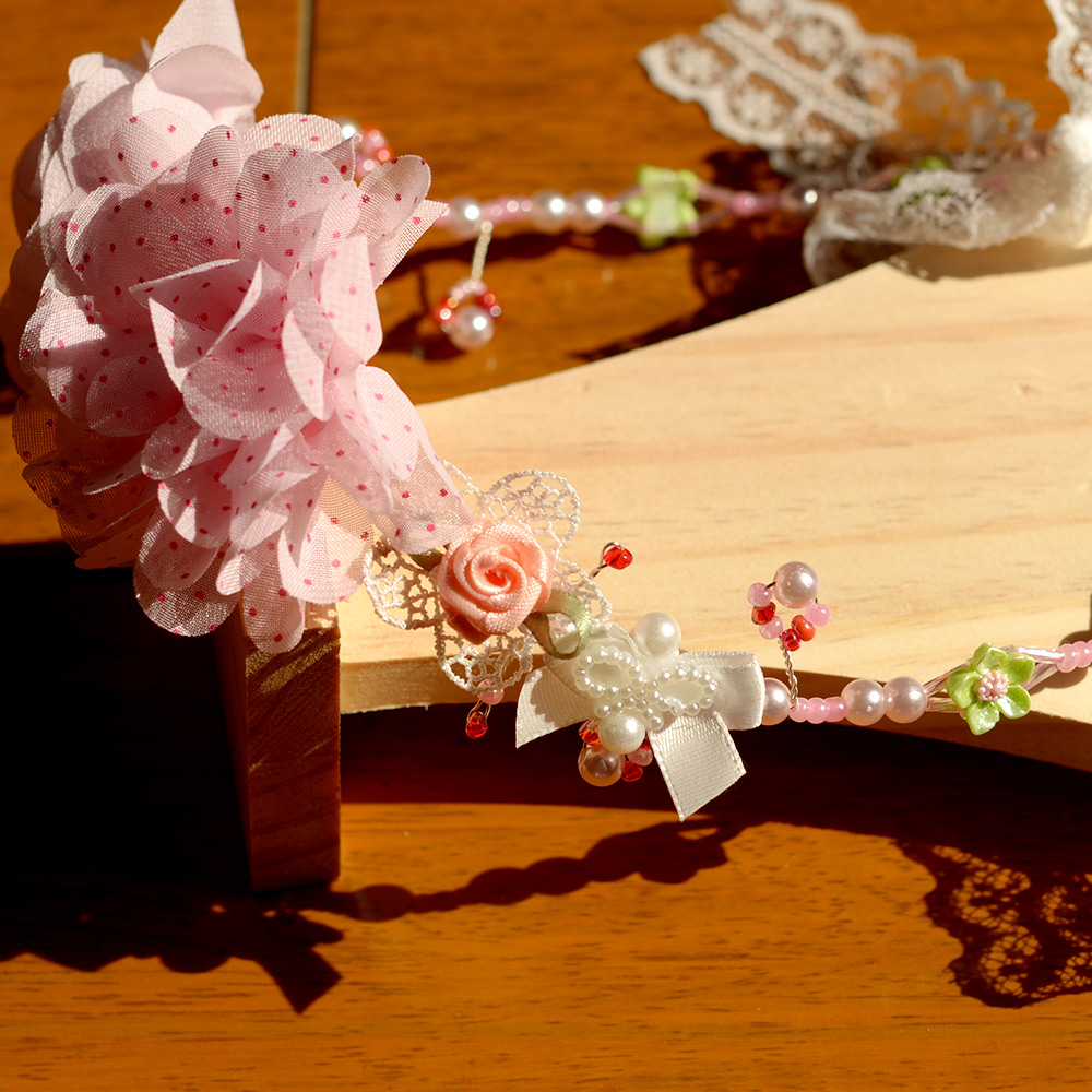 Розовая повязка на голову в стиле принцессы-1