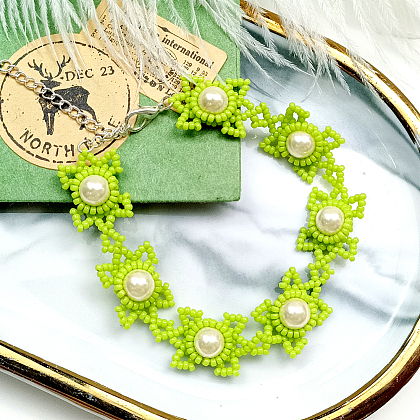 Green Seed Beaded Bracelet with Pearl-8