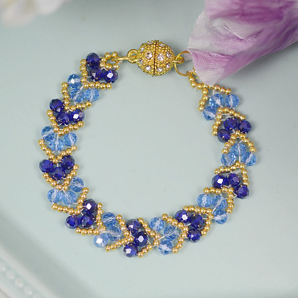 Браслет из синего сердца со стеклянными бусинами-6