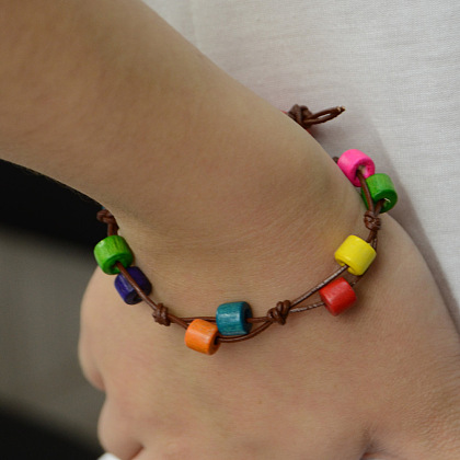 Bracelet de perles de bois colorées-5