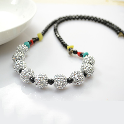 Simple Black and White Beaded Necklace-5
