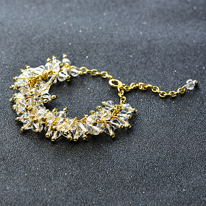 Браслет из хрустальных бусин-4