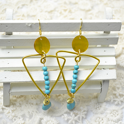 Boucles d'oreilles pendantes triangle en perles turquoise-1