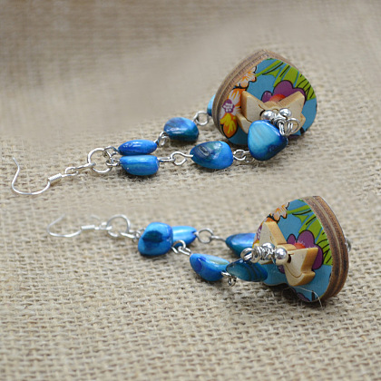 Shell Dangle Earrings with Wooden Buttons-1