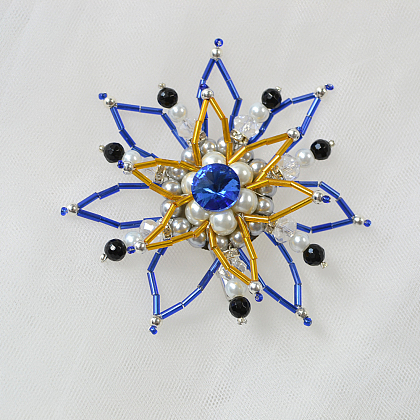 Bezaubernde Blumenbrosche aus blauen und gelben Perlen-1