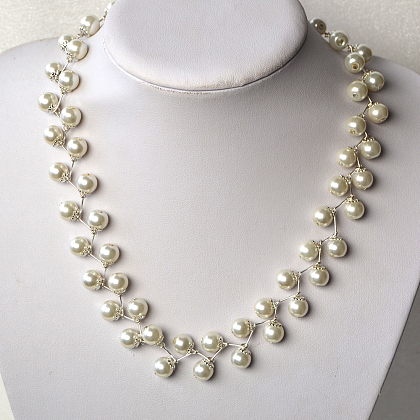Perlen-Lätzchen-Halskette-1