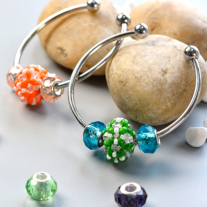 Bracelet manchette en perles de rocaille-1