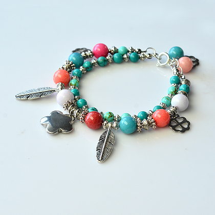 Bracelet à deux brins de perles mélangées avec pendentifs en plumes de style tibétain-5