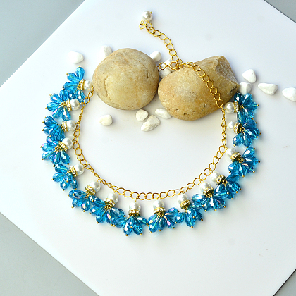 Collier plastron en perles de verre plaquées goutte bleue-1