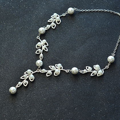 Collier pendentif branche de style tibétain avec perles nacrées-5