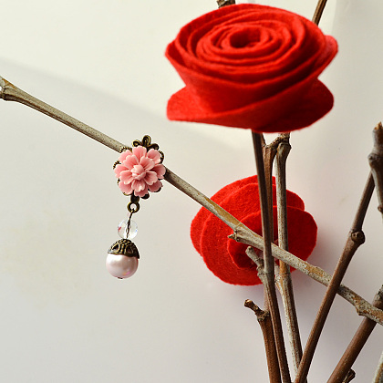 Vintage Style Flower Resin Beads Ear Studs-5