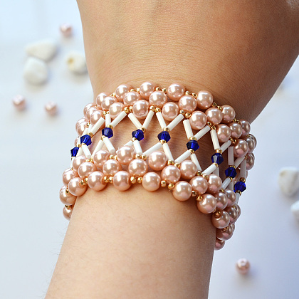 Bracelet manchette en perles de perles roses et perles de clairon en verre blanc-1