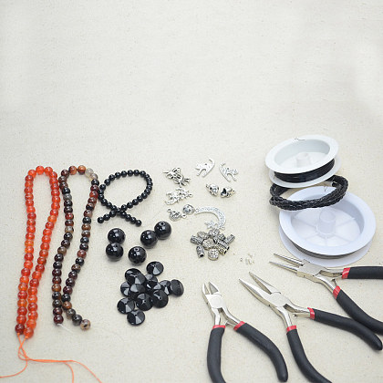 Collier de perles d'agate avec pendentifs d'Halloween-2