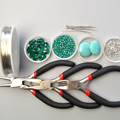 Boucles d'oreilles pendantes en perles de verre galvanisées vertes-2