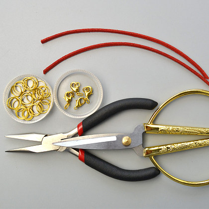 Красный браслет из шнура из искусственной замши с кольцами-прыгунами-2