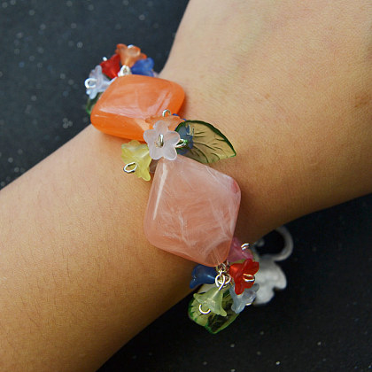 Браслет из акриловых бусин с имитацией драгоценного камня в виде ромба-7