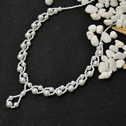 Collier point de perles de verre blanc-1