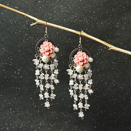 Boucles d'oreilles pendantes en copeaux de quartz rose-1