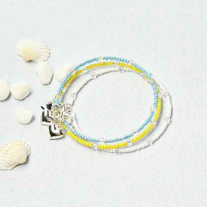 Bracelets de perles de rocaille à trois rangs avec breloques en forme de cœur-4