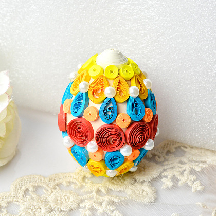 Разноцветные пасхальные яйца в стиле квиллинг для детей-8