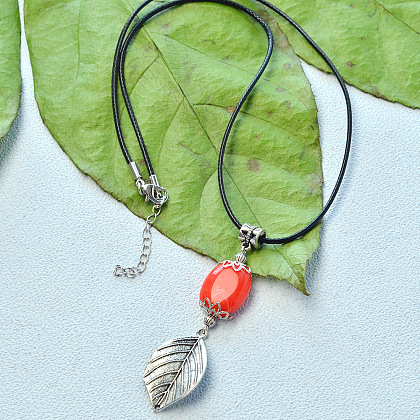 Pretty Leaf Necklace with Acrylic Beads-4