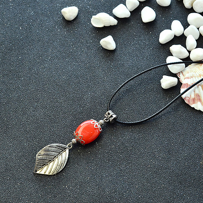 Pretty Leaf Necklace with Acrylic Beads-5