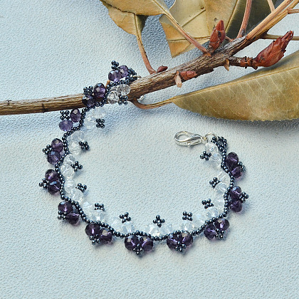 Браслет из хрустальных бусин-6