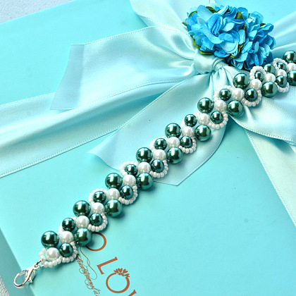 Pretty Bracelet with pearls and Seed Beads-6