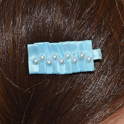Sanfte Haarspange mit Perlenband-1