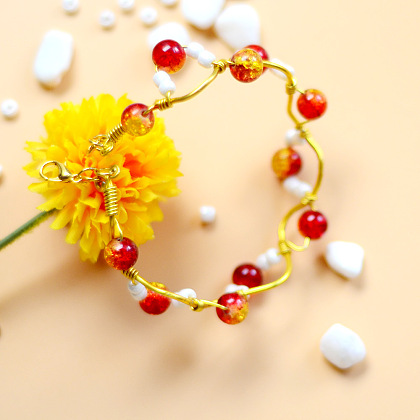 Браслет с красными кристаллами