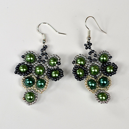 PandaHall Selected мастер-класс по серьгам из жемчужных бусин-7